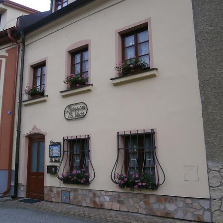 فندق Penzion Po Vode Český Krumlov المظهر الخارجي الصورة